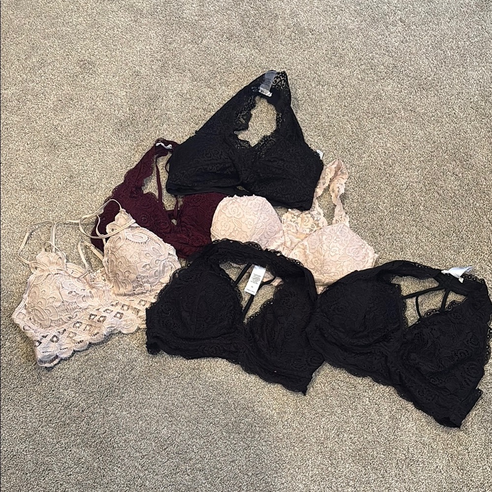 6 Bralettes